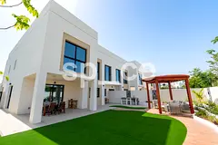 4Y Villa | Single Row | Corner Plot | Landscaped