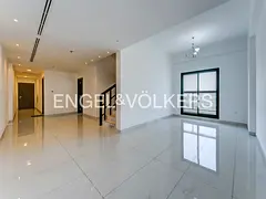 New Duplex | Near Metro |Vacant