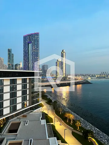 Upgraded 2 + maids w/ Sea View in Bluewaters Island
