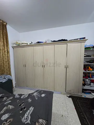 King size bed 4door almirah and 6drawer dressing table with mirror
