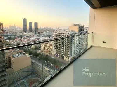 BRIGHT AND MODERN | UNFURNISHED | PRIME LOCATION
