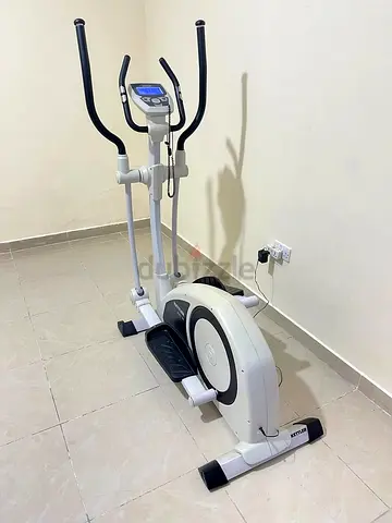 Used Elliptical Cross Trainer - Good Working Condition جهاز جري kettler استخدام قليل
