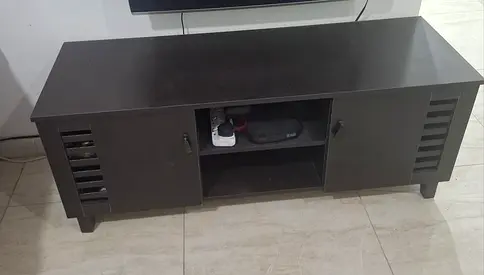WOODEN TV UNIT