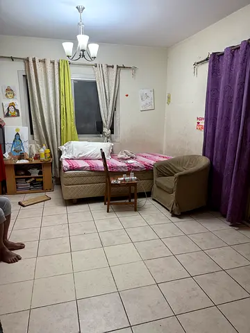 Room for single male working veg at Al khail gate