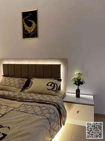 شقة غرفه وصالة ( 2 حمام ) مع بلكونه, الشقه مفروشه بالكامل فرش جديد راقي جدا بموقع مميز جدا شامله جميع الخدمات مع باركينج خاص