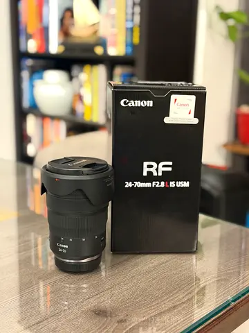Canon RF 24-70mm f/2.8 L IS USM Lens with Box - Excellent Condition serious buyers only!