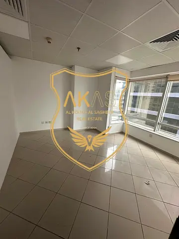 SPACIOUS OFFICE CLOSE TO METRO