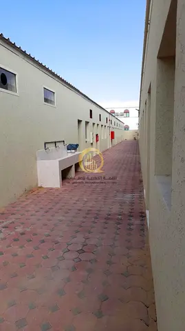 سكن عمال للبيع في الصجعة الصناعية, آلصجعه  للبيع عقار مميز بالصجعه القديمه تملك مواطنين ومجلس تعاون خليجى بموقع اكثر من رائع  العقار يتكون من - عدد 42