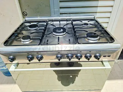indesit-brand Gas Cooker, working good,  size90x60cm,  with 5burners