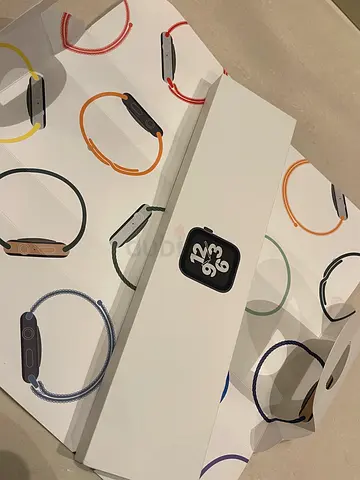 Apple Watch  Selling ONLY box- Good condition
