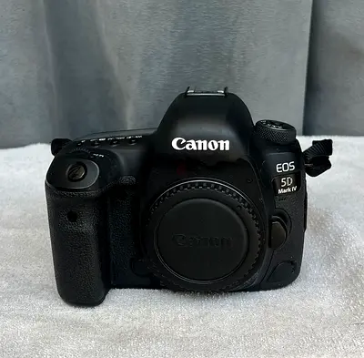 Canon EOS 5D Mark IV body - used