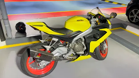 2022 Aprilia RS 660 - acid gold