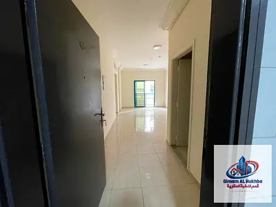 شقة غرفتين وصالة للإيجار في القاسمية الند مع بلكونة وتكييف مركزي وغاز مركزي موقع مميز قريب من جميع الخدمات