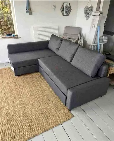 Grey L-shaped sectional sofa with chaise (3-seater)