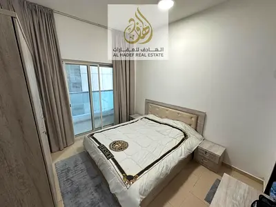 غرفه وصاله مفرشه فرش جديد وراقى شامله الفواتير فى ابراج السيتى تاور