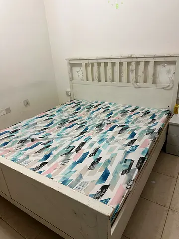 MOVING SALE - KING SIZE BED