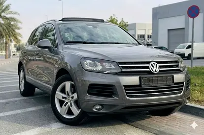 VW TOUAREG GCC 2014 | 138KM ONLY | MINT CONDITION | FULLY LOADED | SERVICED AND READY