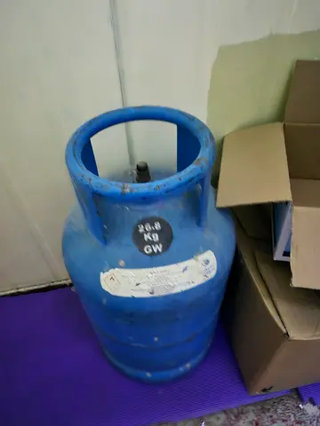 Gas cylinder