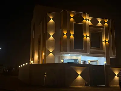 عجمان - الزاهية - جانب سفير مول ـ الطريق العام