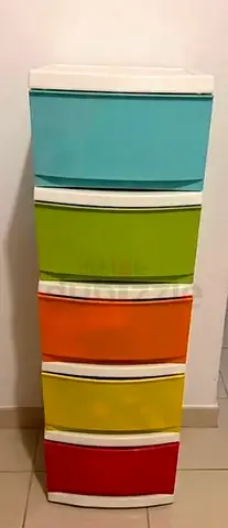 Plastic organizer with 5 storage box