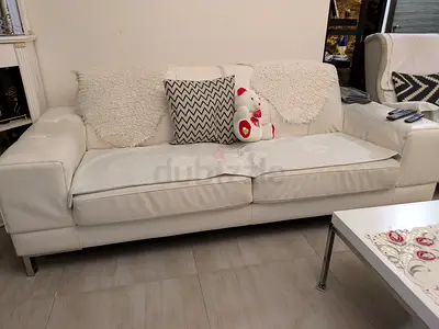White 3-Seater Leather Sofa in Good Condition