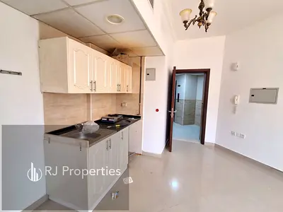Affordable price - studio apartment - family building - close to school zone