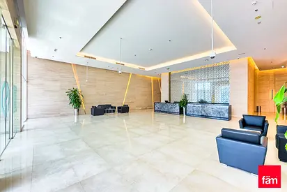 Spacious Closed Kitchen Apartment With Maids