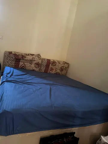 King bed with mattress for free
