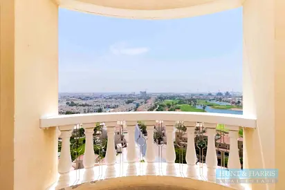 Furnished Studio for Rent - Al Hamra Village - High Floor - Lagoon