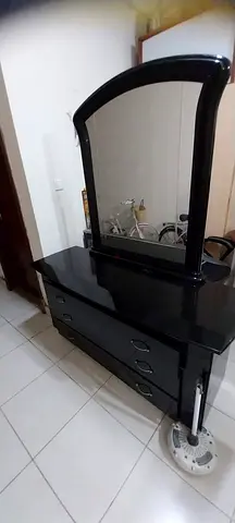 Dressing table