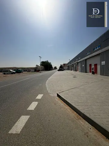 للبيع فى الشارقة   منطقة الصجعة الصناعية   قطعة ارض موقع مميز جدا   على شارع قار  تملك مواطنين ودول مجلس التعاون الخليجي