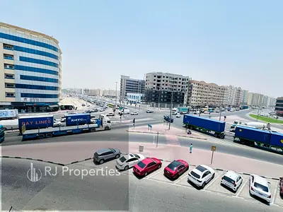 Prime location - 1 BR apartment - 2 Washroom - Family Building - easy access for Dubai