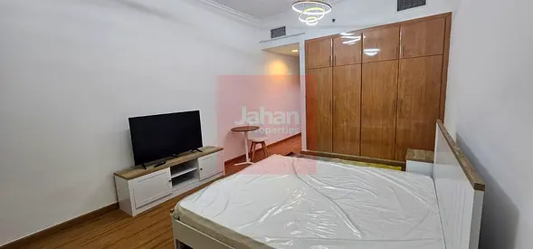 استوديو فاخر | إطلالة على المارينا والبحر | بجانب المترو | أبراج بحيرات جميرا