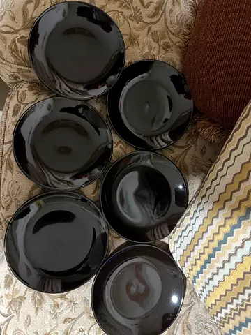 Set of black ceramic dinner plates (6 pieces) - very good condition