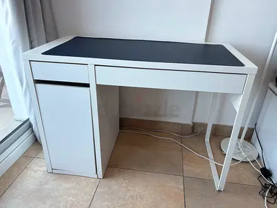 White Compact IKEA Desk with Drawers and Cabinet - Very Good Condition