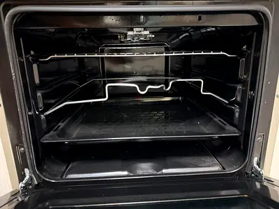 Built-in Electric Oven in Good Condition