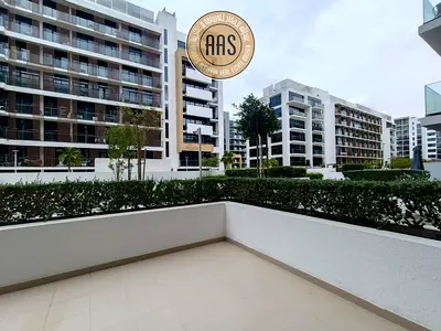 Luxurious and spacious 1BHK apartment with fully fitted kitchen only 75k ready to move