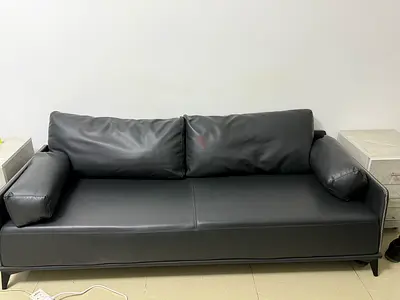 Modern Black Leather 3-Seater Sofa in Good Condition