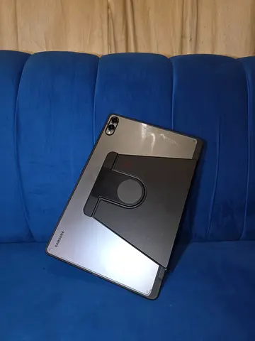 Samsung Galaxy S11 Ultra  Tablet with Protective Rotating Case - Good Condition