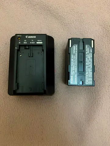 Original  Canon BP-941 battery with charger