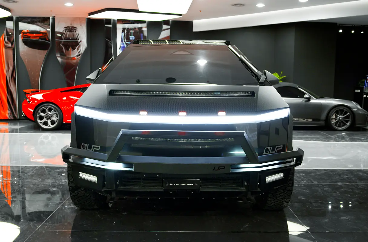 Tesla Cybertruck 2024 — photo 1 of 20