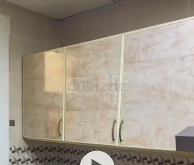 Set of 4 Wall Kitchen Cabinets with INDESIT hood.