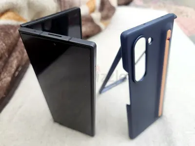 SAMSUNG GALAXY Z FOLD 6 FOR SALE.