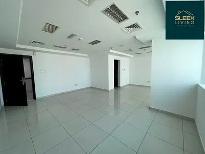 Open Layout | Well-maintained | Bright Office