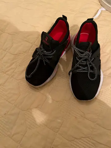 Sporty shoes