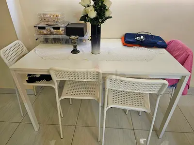 Dinning Table