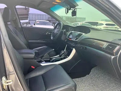 صورة مصغرة 8 لـ 2017 Honda ACCORD