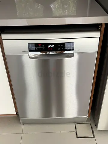 Bosch Dishwasher latest model like new delivery installation free with warranty