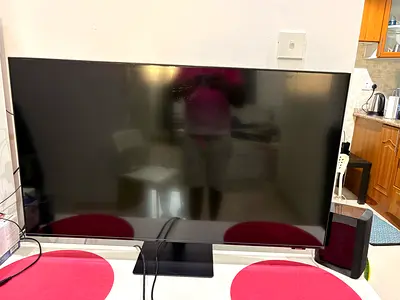 Used 43 LED LCD Flat Panel TV - Excellent Working Condition