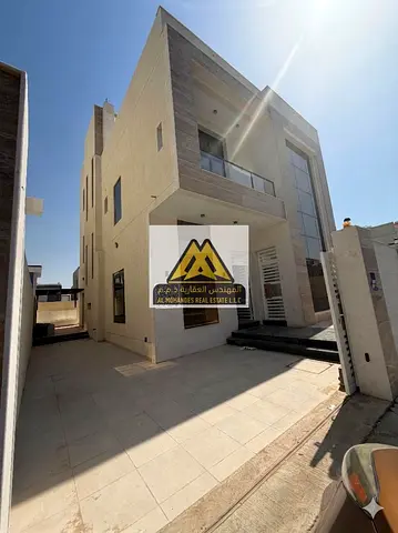 | موقع حيوي | قريب من جميع الخدمات | مساحة كبيرة|